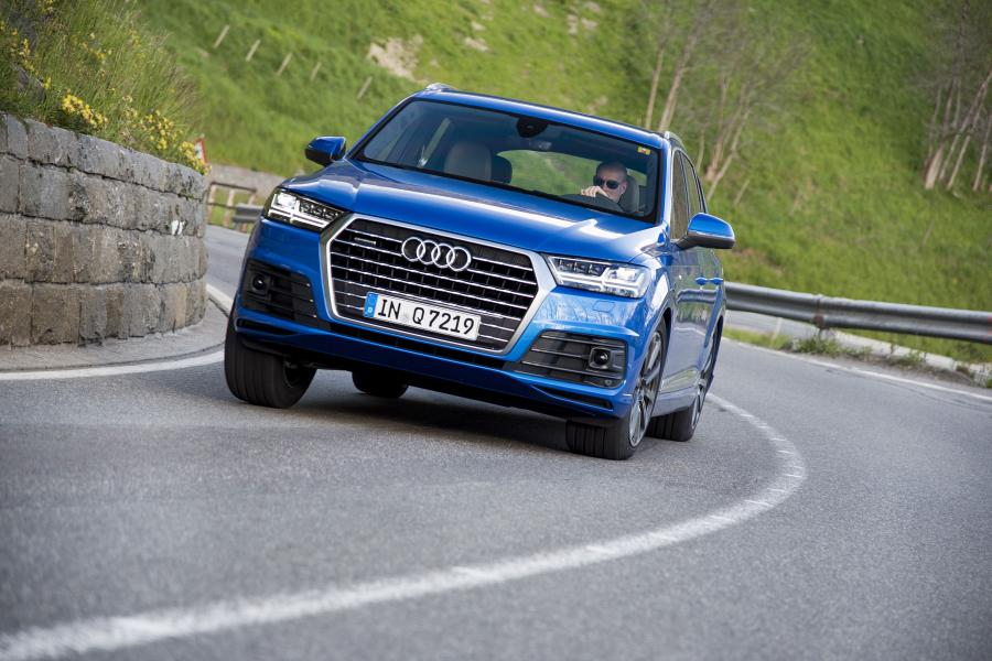  Audi Q7 TFSI Quattro S-Line (4M) 2015 года  (WW) (фото 33 из 35)